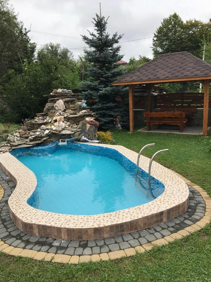 Vacation Home Yabluniv Exterior foto